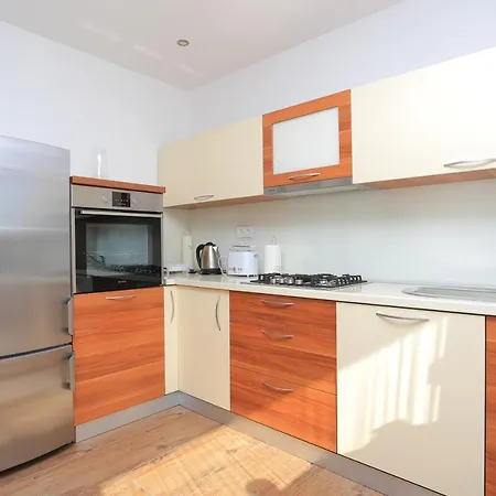 With Parking Space - 18116 Apartman