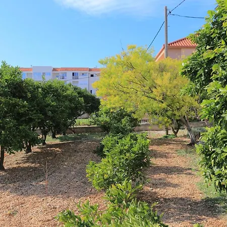 With Parking Space - 18116 شقة *