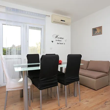 Apartment With A Parking Space - 18116