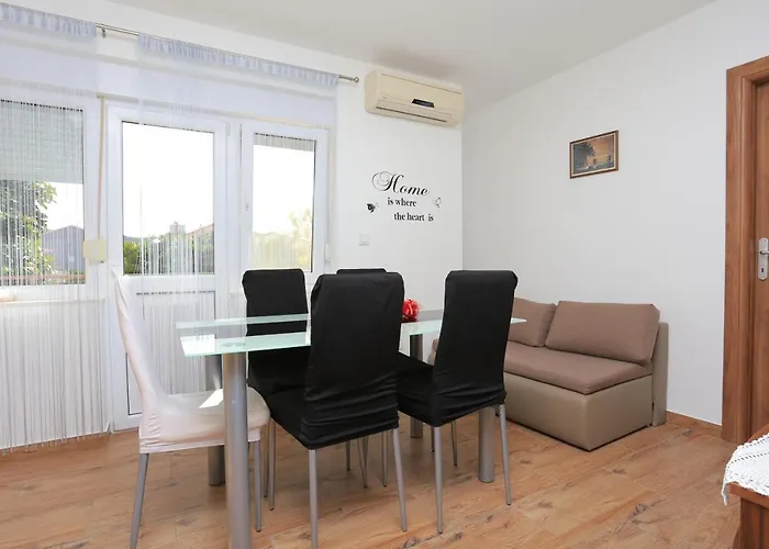 Appartement With Parking Space - 18116